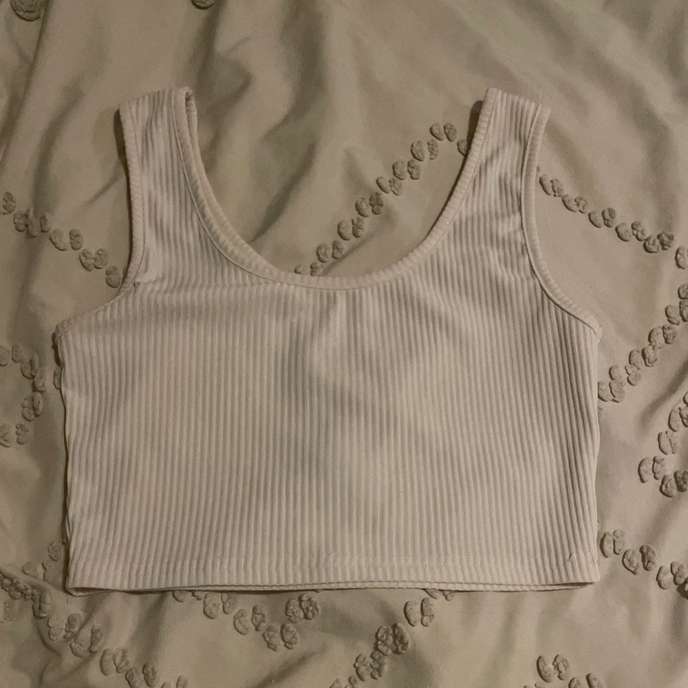 Basic cream tank